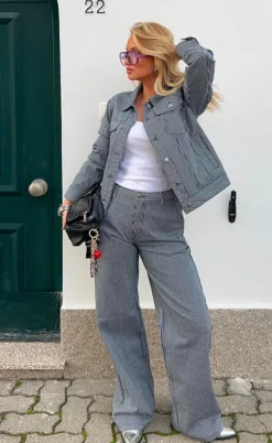 Freequent Bukser - Melly - Off-white w. Navy Blazer
