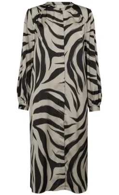 Freequent Kjole - Blosa - Black W. Silver Cloud