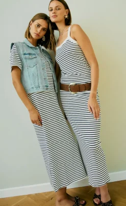 Freequent Top - Zia - Brilliant White w. Navy Blazer