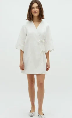 Global Funk Kjole - Antaja Scallop-G - White