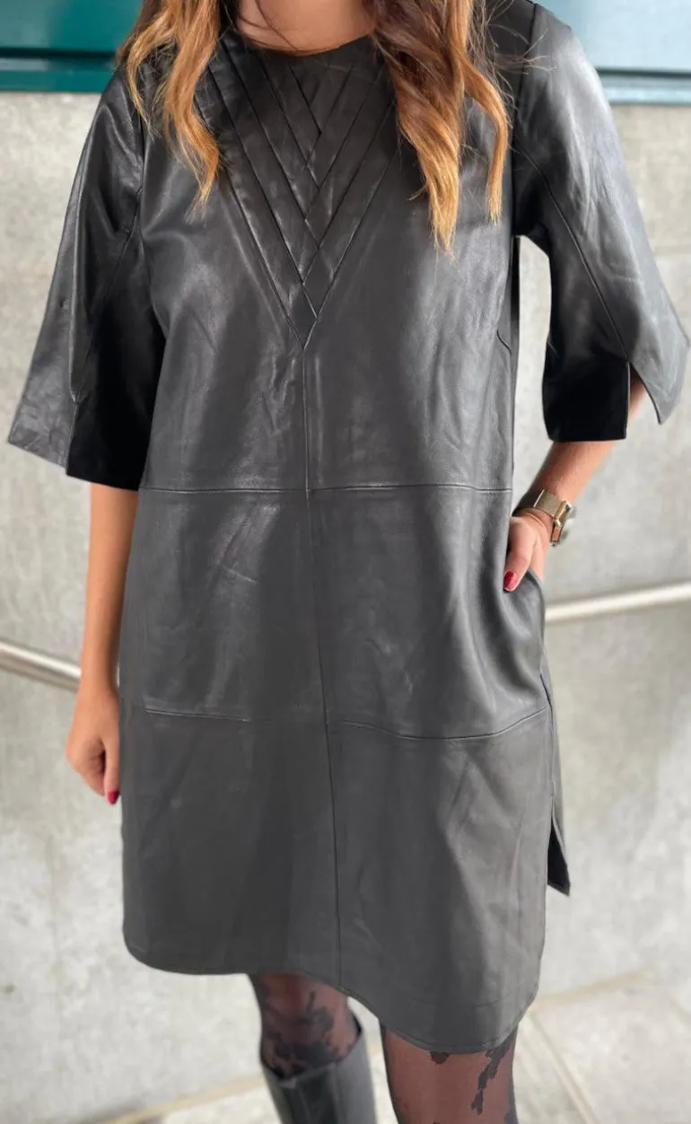 Gossia Kjole - Tea - Black
