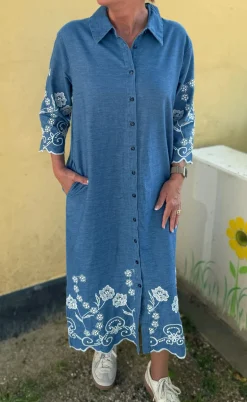 INA Copenhagen Kjole - Debbie - Light Blue W. Embroidery