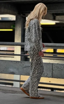Moves Jeans - Adanna Zebra - Black