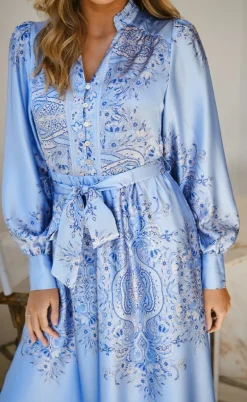 Neo Noir Kjole - Nova Paisley Border - Light Blue