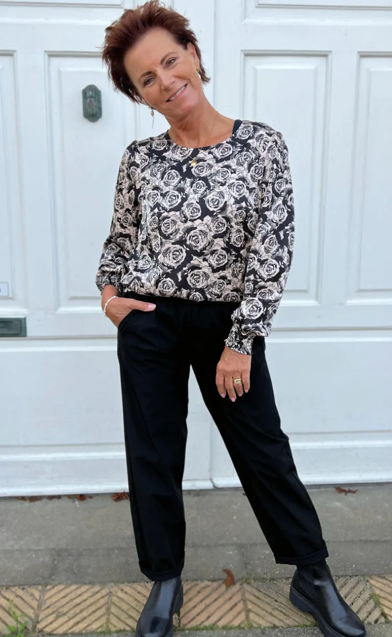 Say INA Copenhagen Bluse - Chili - Black Roses
