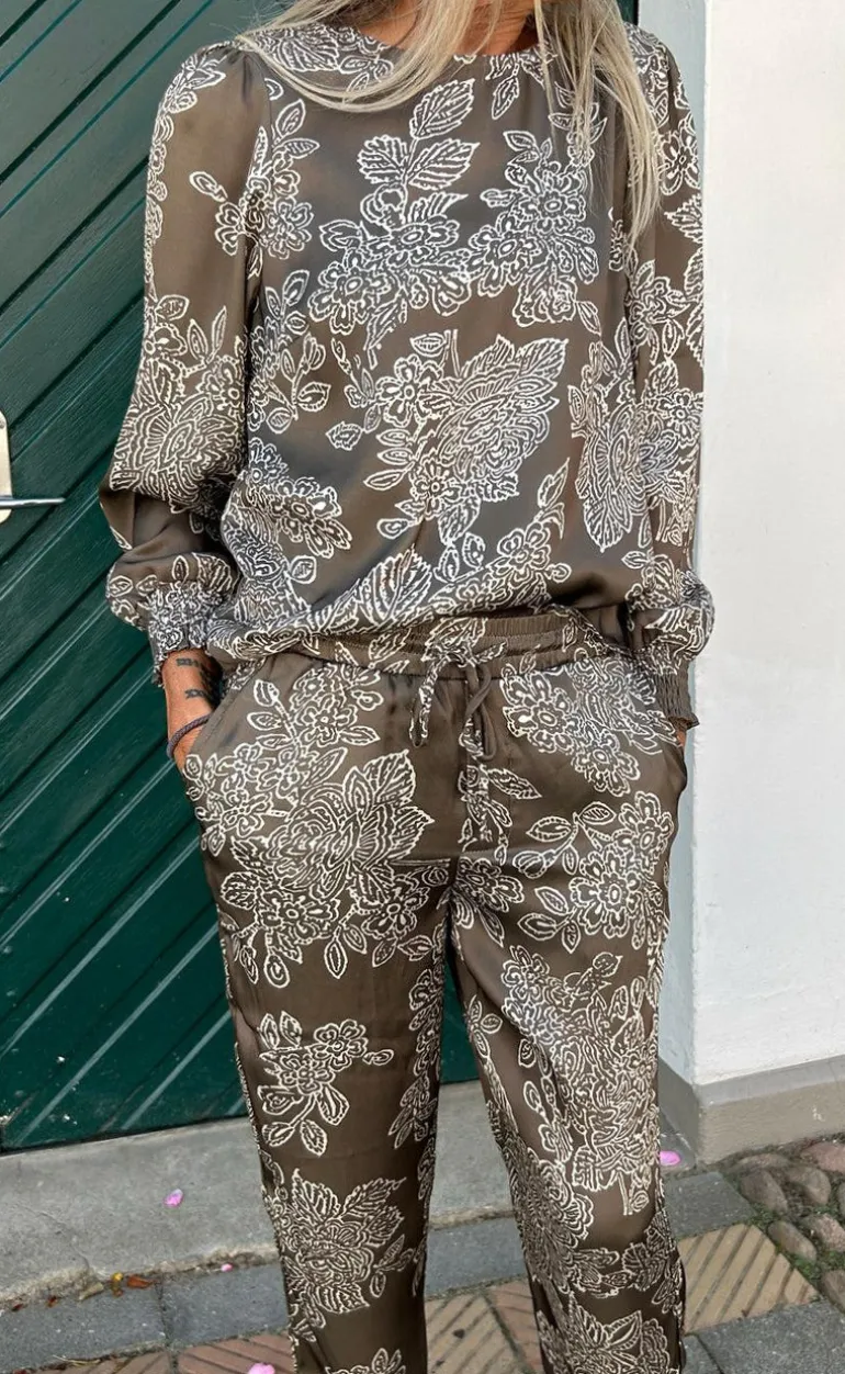 Say INA Copenhagen Bluse - Chili - Dark Brown Flower