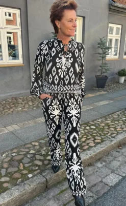 Say INA Copenhagen Bukser - Tora - Black/White Paisley