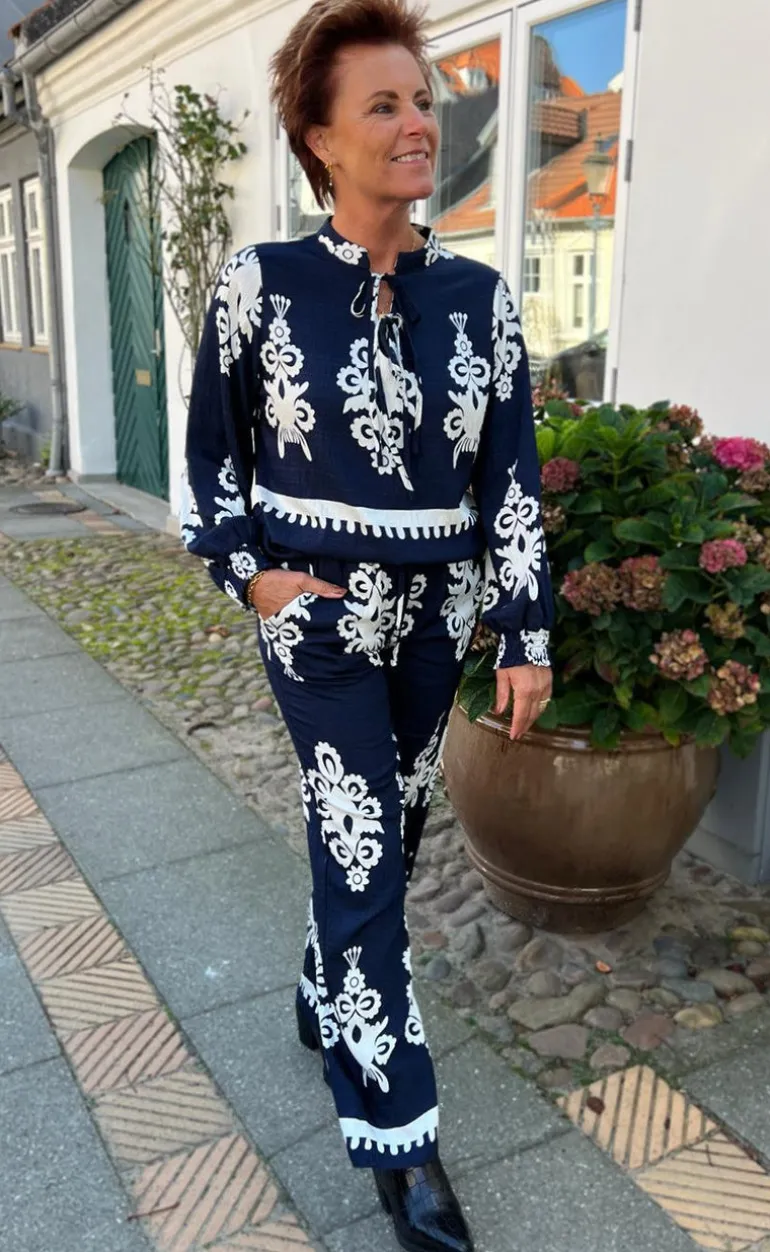 Say INA Copenhagen Bukser - Tora - Navy Blue Paisley