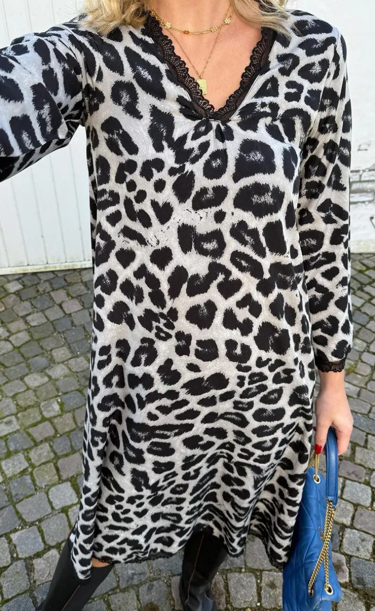 Say INA Copenhagen Kjole - Safina - Grey Leopard