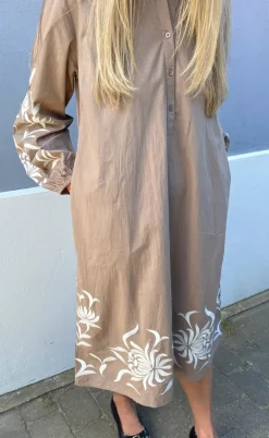 Say INA Copenhagen Kjole - Tilde - Light Brown W. Embroidery