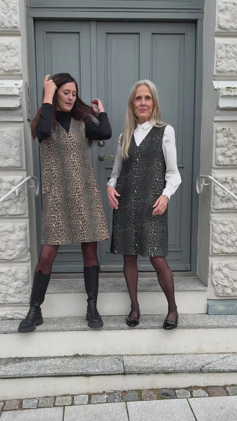 Say INA Copenhagen Kjole - Ania Spencer - Grey Leopard