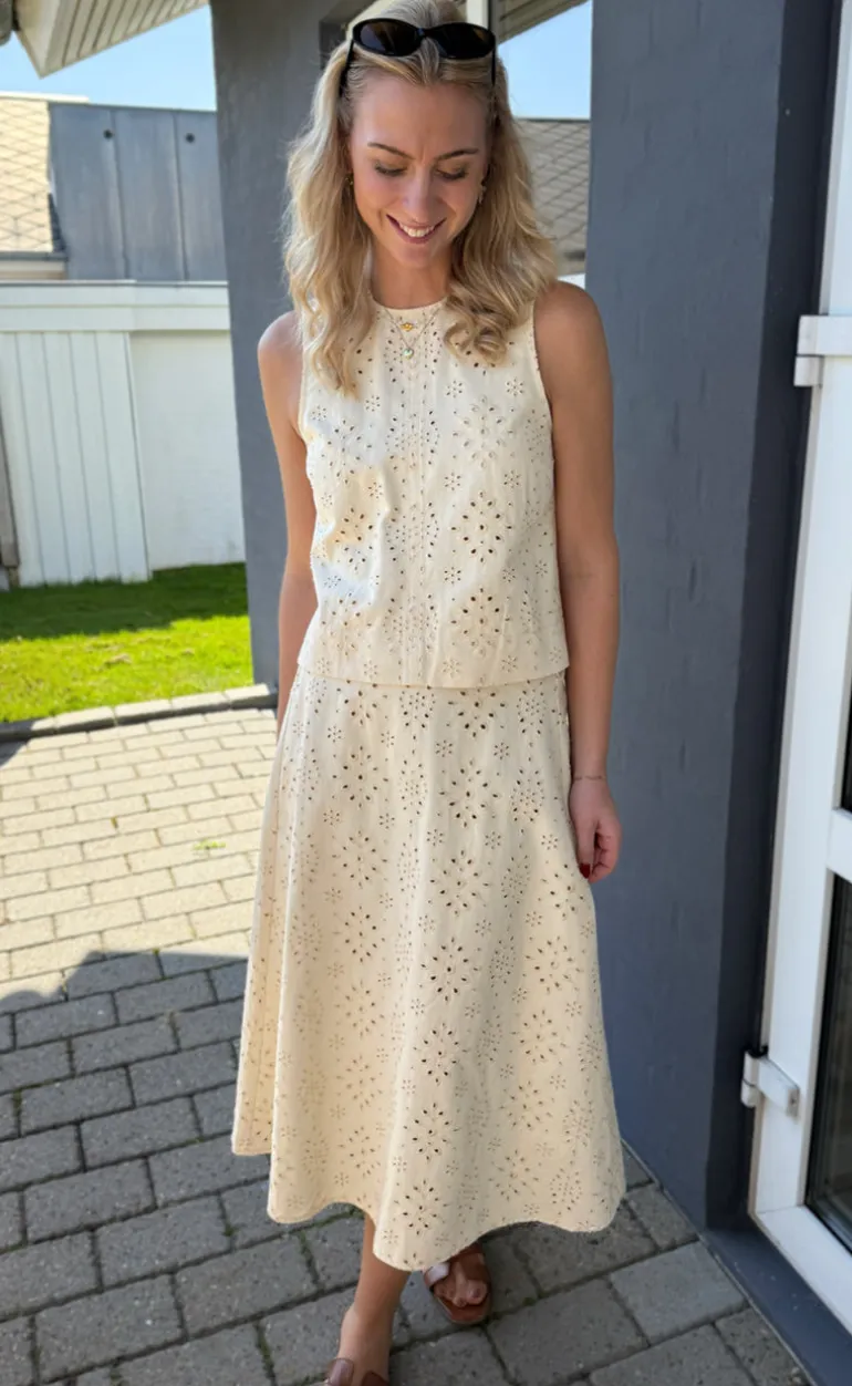 Say INA Copenhagen Nederdel - Naja - Off White Denim W. Embroidery