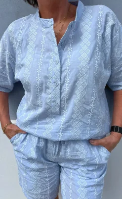 Say INA Copenhagen Skjorte - Erica - Blue/White Embroidery
