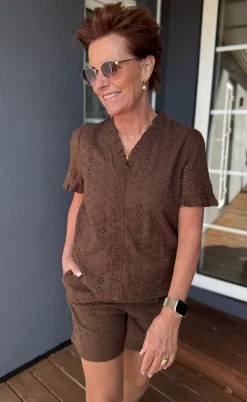 Say INA Copenhagen Top - Catja - Mocca Broderie Anglaise