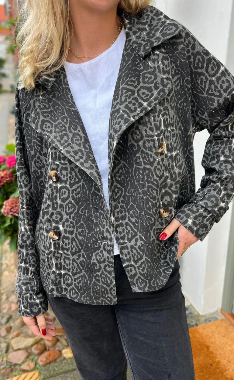 Say INA Copenhagen Trenchcoat / Jakke - Sally - Grey Leopard
